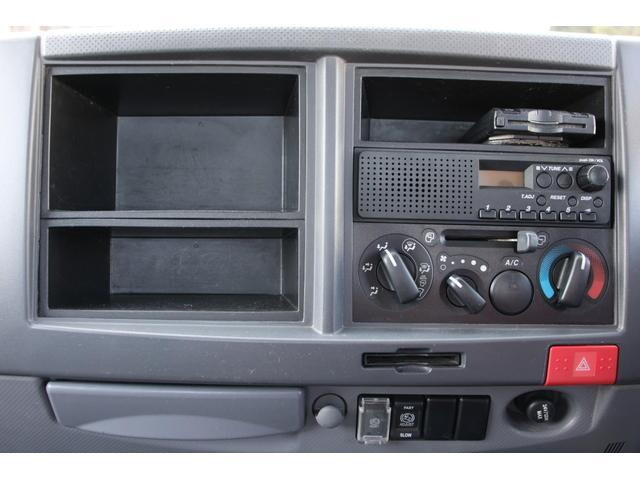 いすゞエルフ平ボディ小型（2t・3t）[写真30]