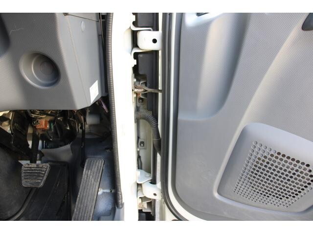 いすゞエルフ平ボディ小型（2t・3t）[写真36]