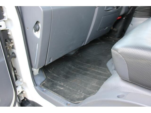 いすゞエルフ平ボディ小型（2t・3t）[写真38]