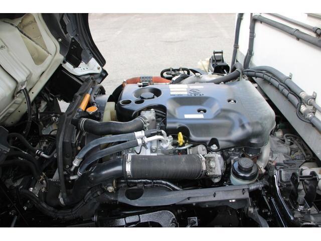 いすゞエルフ冷凍車（冷蔵車）小型（2t・3t）[写真10]