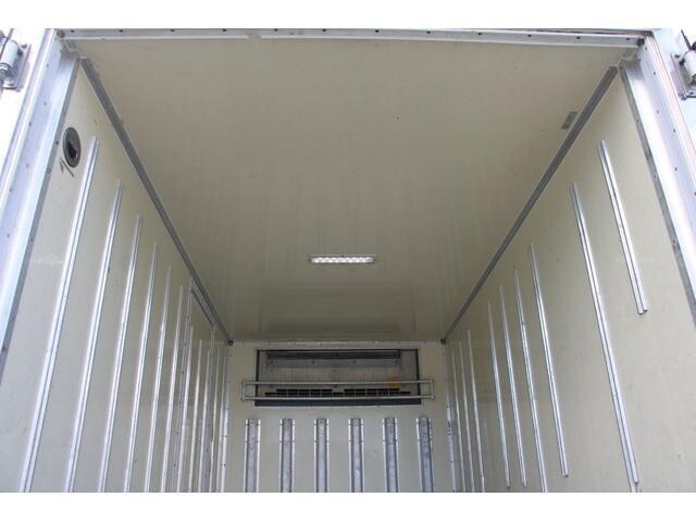 いすゞエルフ冷凍車（冷蔵車）小型（2t・3t）[写真18]