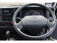 いすゞエルフ冷凍車（冷蔵車）小型（2t・3t）[写真28]