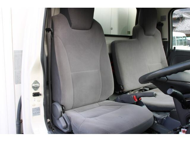 いすゞエルフ冷凍車（冷蔵車）小型（2t・3t）[写真34]