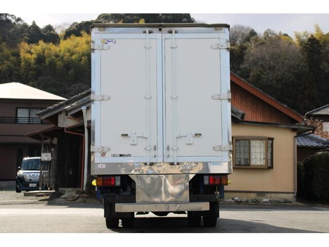 いすゞエルフ冷凍車（冷蔵車）小型（2t・3t）[写真08]