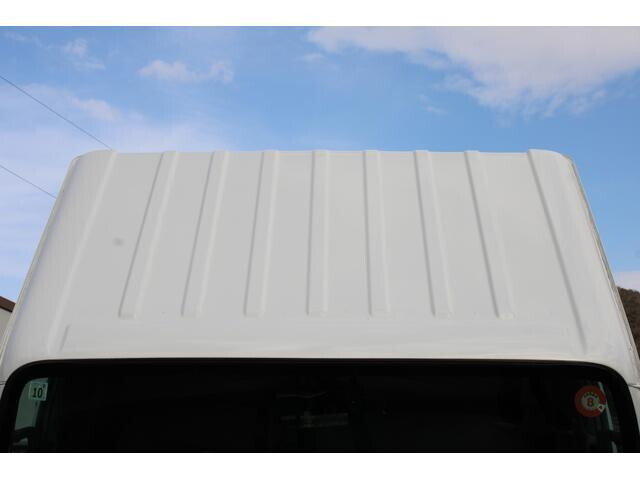 いすゞエルフ冷凍車（冷蔵車）小型（2t・3t）[写真09]