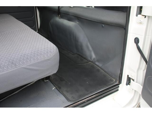 いすゞエルフダブルキャブ（Wキャブ）小型（2t・3t）[写真32]