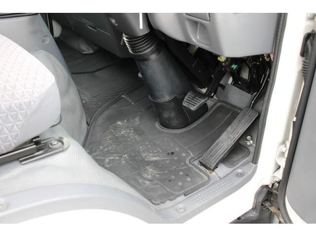 いすゞエルフダブルキャブ（Wキャブ）小型（2t・3t）[写真35]