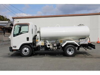 いすゞエルフ散水車小型（2t・3t）[写真11]