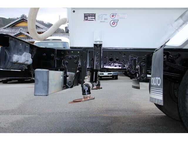 いすゞエルフ散水車小型（2t・3t）[写真26]