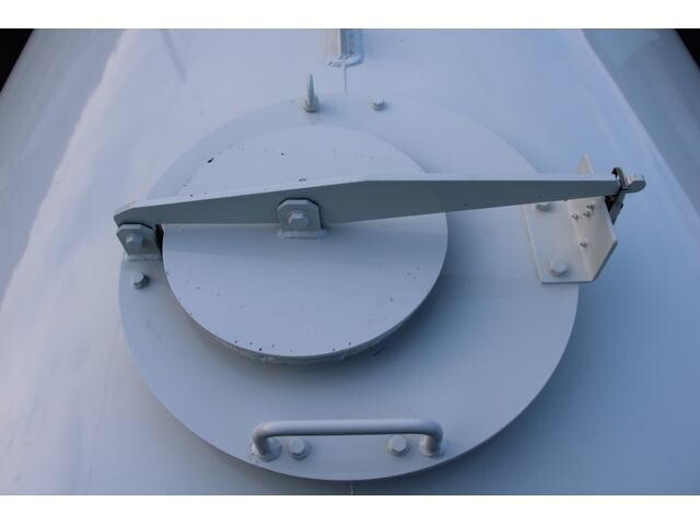 いすゞエルフ散水車小型（2t・3t）[写真29]