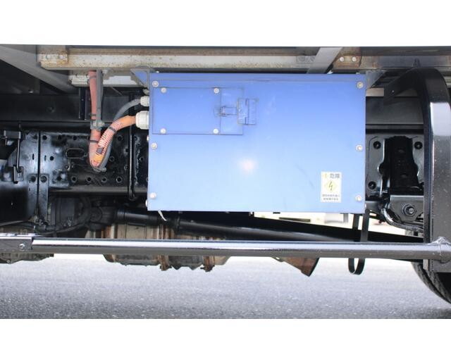 いすゞエルフ冷凍車（冷蔵車）小型（2t・3t）[写真25]