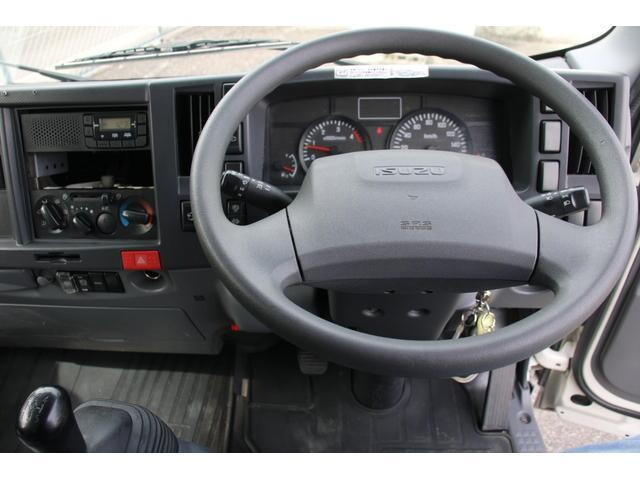 いすゞエルフ冷凍車（冷蔵車）小型（2t・3t）[写真31]