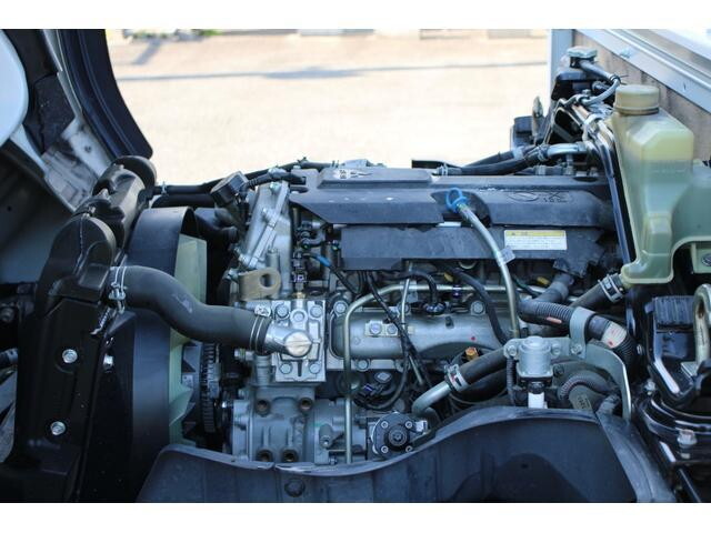 三菱ふそうキャンター平ボディ小型（2t・3t）[写真10]