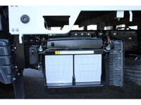 三菱ふそうキャンター平ボディ小型（2t・3t）[写真19]