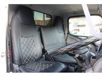 三菱ふそうキャンター平ボディ小型（2t・3t）[写真33]