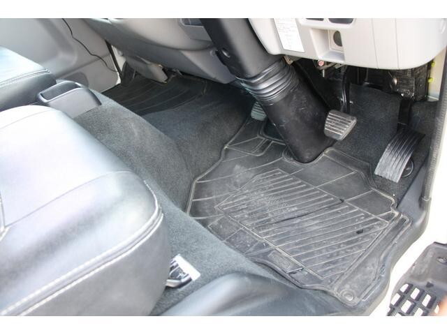 三菱ふそうキャンター平ボディ小型（2t・3t）[写真33]