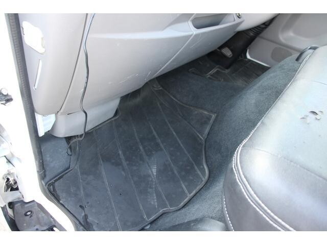 三菱ふそうキャンター平ボディ小型（2t・3t）[写真35]