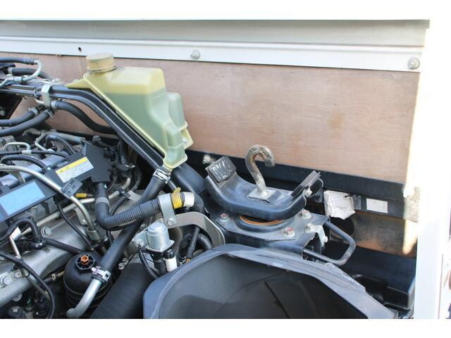 三菱ふそうキャンター平ボディ小型（2t・3t）[写真11]