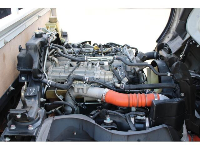 三菱ふそうキャンター平ボディ小型（2t・3t）[写真12]