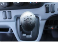 三菱ふそうキャンター平ボディ小型（2t・3t）[写真32]