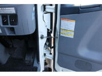 三菱ふそうキャンター平ボディ小型（2t・3t）[写真33]