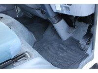 三菱ふそうキャンター平ボディ小型（2t・3t）[写真34]