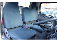 三菱ふそうキャンター平ボディ小型（2t・3t）[写真35]