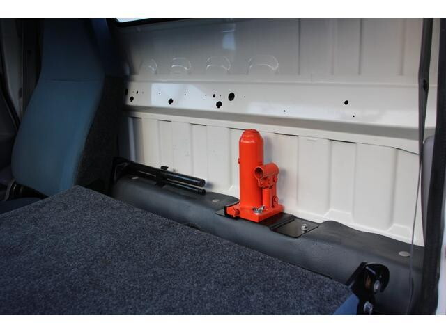 三菱ふそうキャンター平ボディ小型（2t・3t）[写真40]