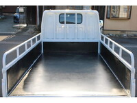 三菱ふそうキャンター平ボディ小型（2t・3t）[写真10]