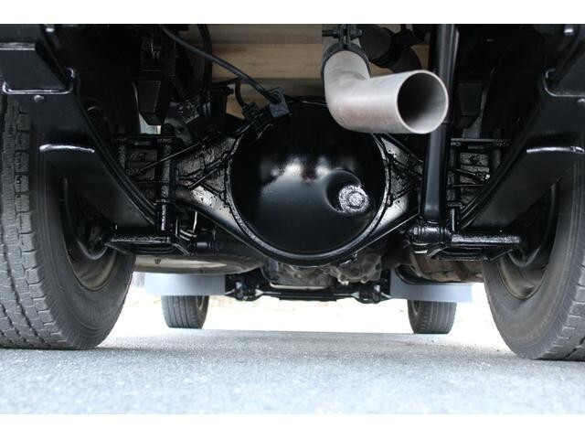 いすゞエルフ平ボディ小型（2t・3t）[写真23]