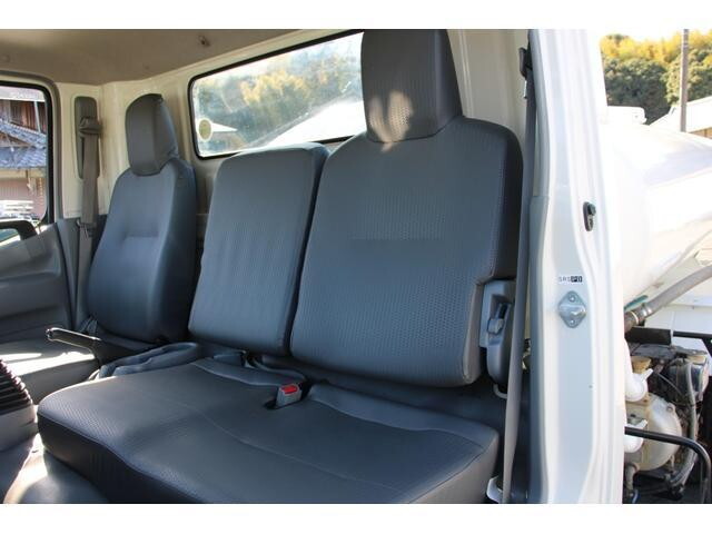 日野デュトロ散水車小型（2t・3t）[写真32]