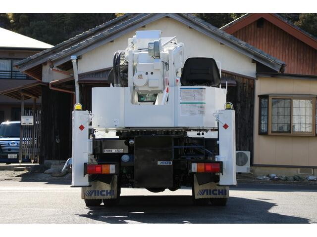 いすゞエルフ穴掘建柱車小型（2t・3t）[写真12]