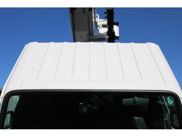 いすゞエルフ穴掘建柱車小型（2t・3t）[写真13]