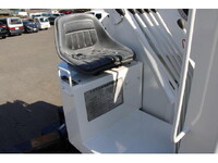 いすゞエルフ穴掘建柱車小型（2t・3t）[写真18]