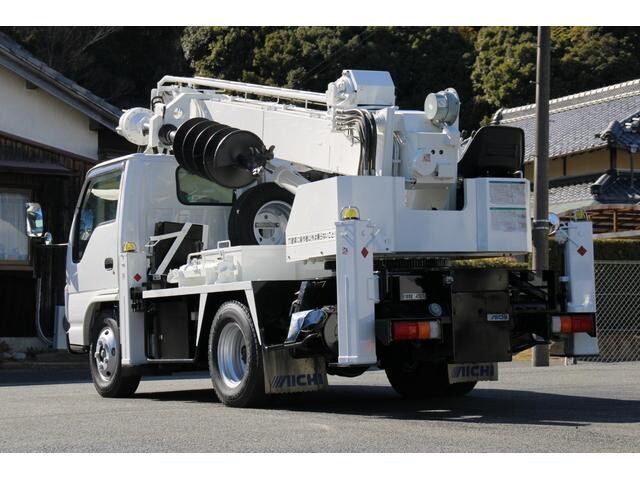 いすゞエルフ穴掘建柱車小型（2t・3t）[写真02]