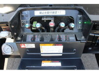 いすゞエルフ穴掘建柱車小型（2t・3t）[写真25]