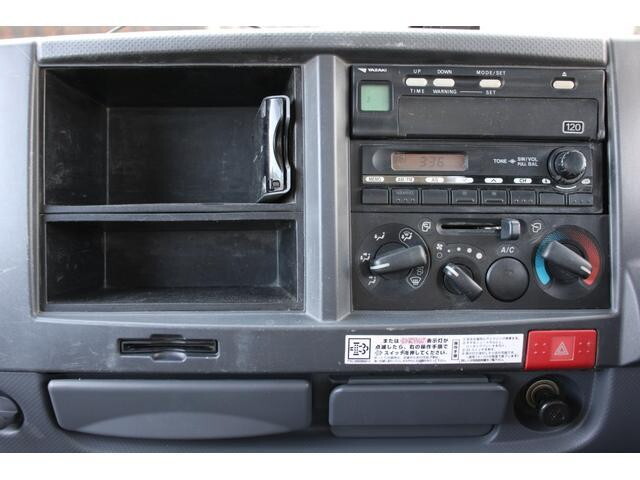 いすゞエルフ穴掘建柱車小型（2t・3t）[写真31]