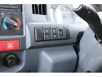 いすゞエルフ穴掘建柱車小型（2t・3t）[写真33]