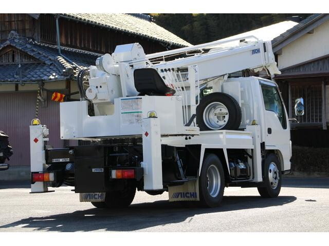 いすゞエルフ穴掘建柱車小型（2t・3t）[写真04]