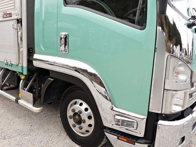 いすゞフォワードアルミウイング中型（4t）[写真06]