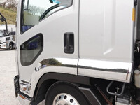 いすゞフォワードアルミウイング中型（4t）[写真12]