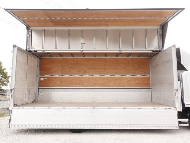 いすゞフォワードアルミウイング中型（4t）[写真13]