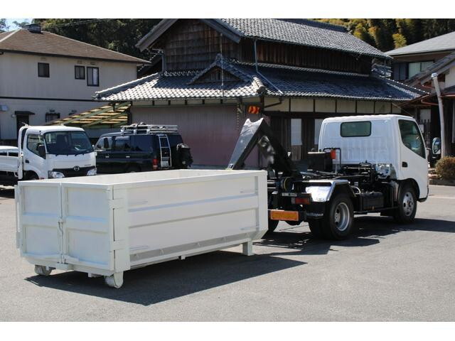 日野デュトロコンテナ専用車小型（2t・3t）[写真16]