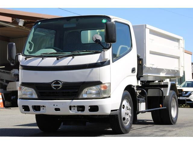 日野デュトロコンテナ専用車小型（2t・3t）[写真03]