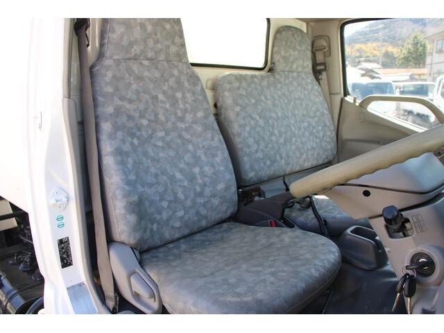 日野デュトロコンテナ専用車小型（2t・3t）[写真32]