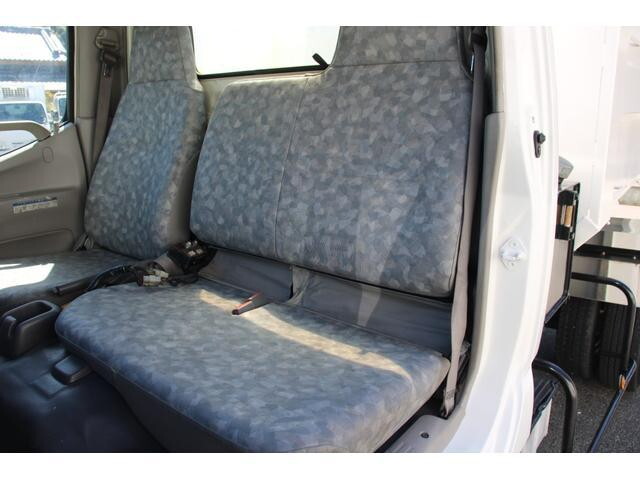 日野デュトロコンテナ専用車小型（2t・3t）[写真35]