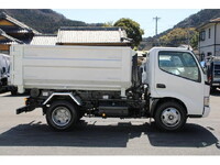 日野デュトロコンテナ専用車小型（2t・3t）[写真06]