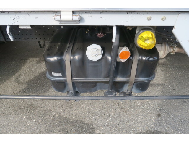 いすゞエルフクレーン3段小型（2t・3t）[写真16]