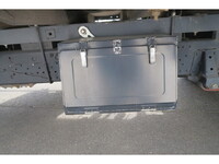 いすゞエルフクレーン3段小型（2t・3t）[写真24]