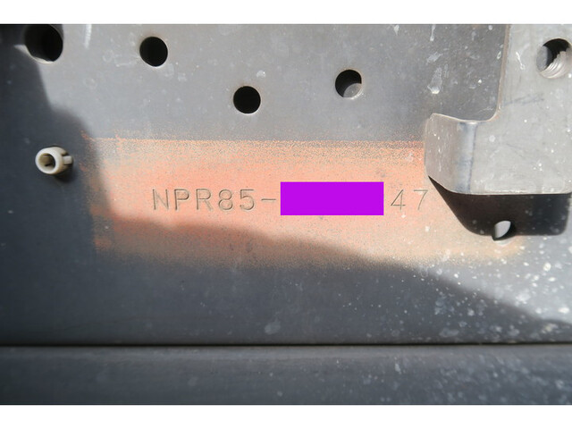 いすゞエルフクレーン3段小型（2t・3t）[写真29]